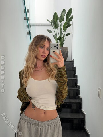 Mila Klein Hot (16 photos)