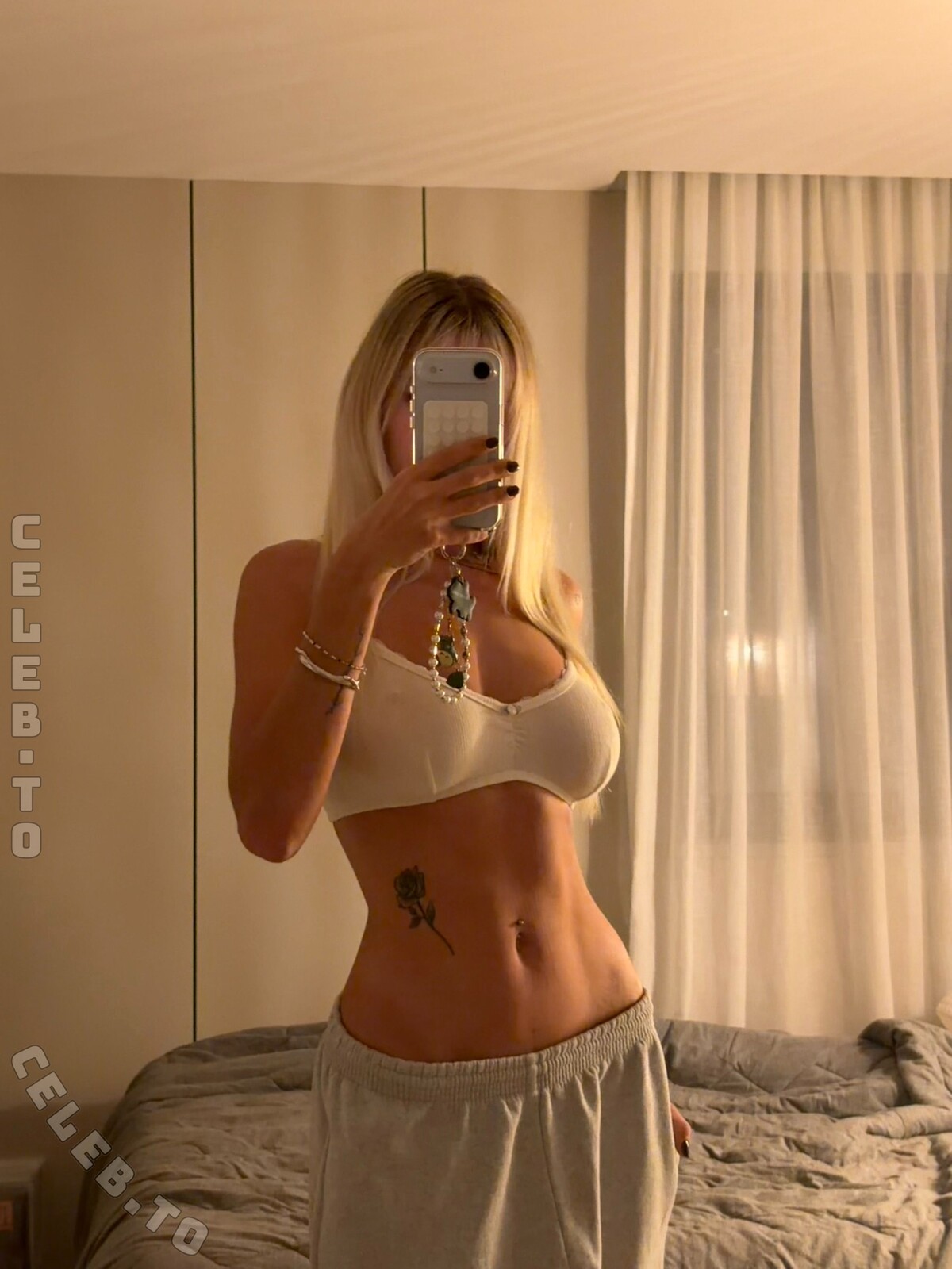 Mila Klein nude photo 6