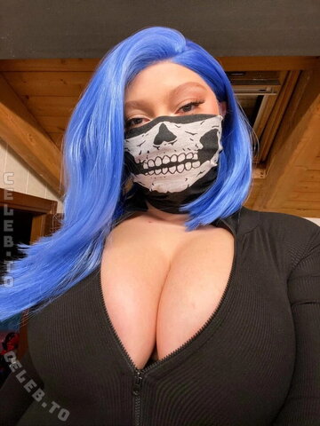 Mila Volker photo 1