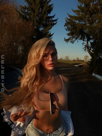 Milaneedls nude photo 23