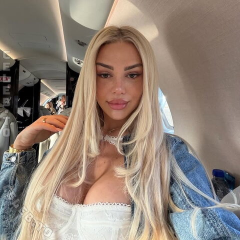 Milaneedls nude photo 16