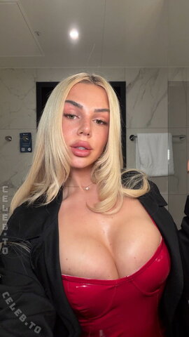 Milaneedls nude photo 20