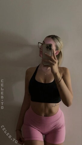 Mileen.kth nude photo 7
