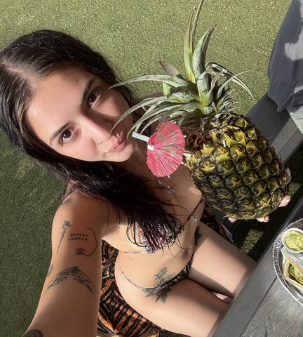 milenamsmith nude photo 22