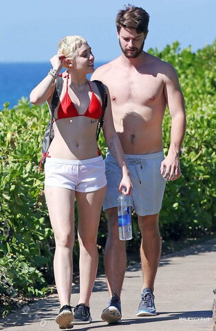 Miley Cyrus nude photo 179