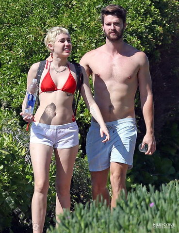 Miley Cyrus nude photo 188