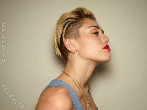 Miley Cyrus nude