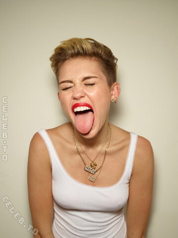 Miley Cyrus nude photo 283