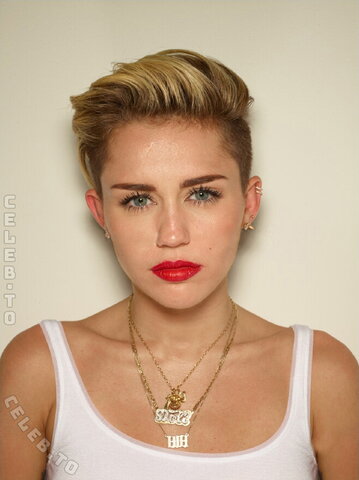 Miley Cyrus nude photo 293