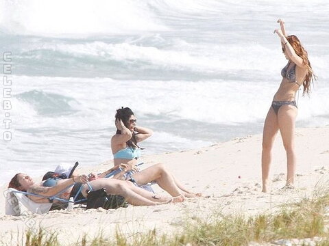 Miley Cyrus nude photo 319