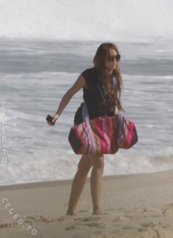 Miley Cyrus nude photo 322