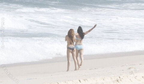 Miley Cyrus nude photo 324