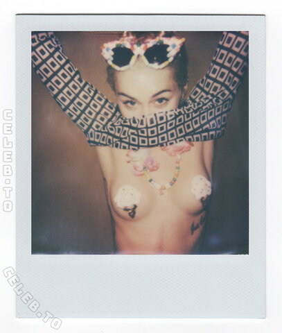 Miley Cyrus nude
