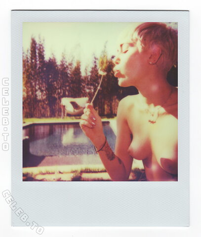 Miley Cyrus nude