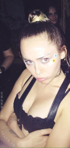 Miley Cyrus nude