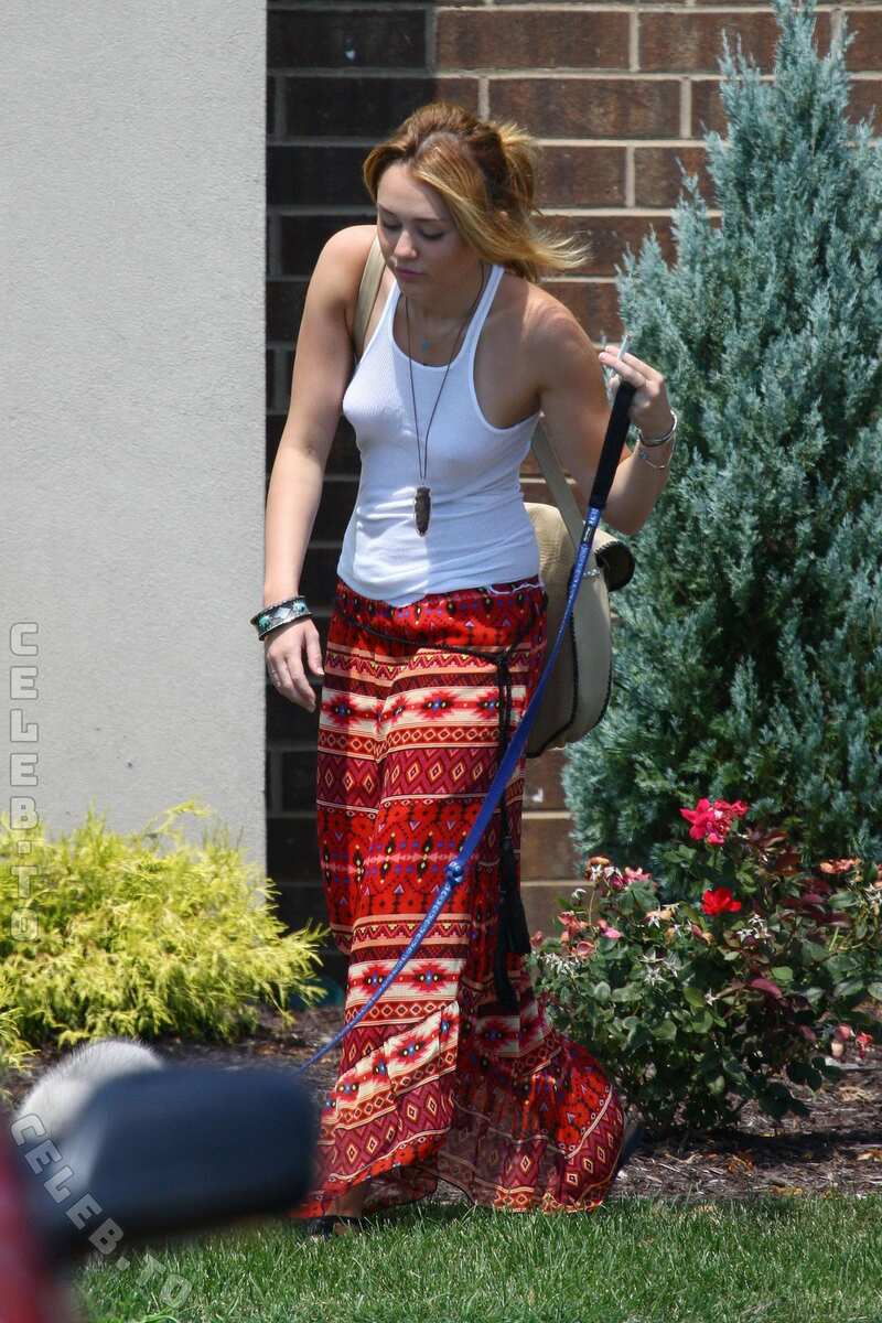 Miley Cyrus nude photo 7