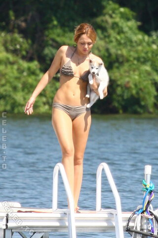 Miley Cyrus nude photo 92