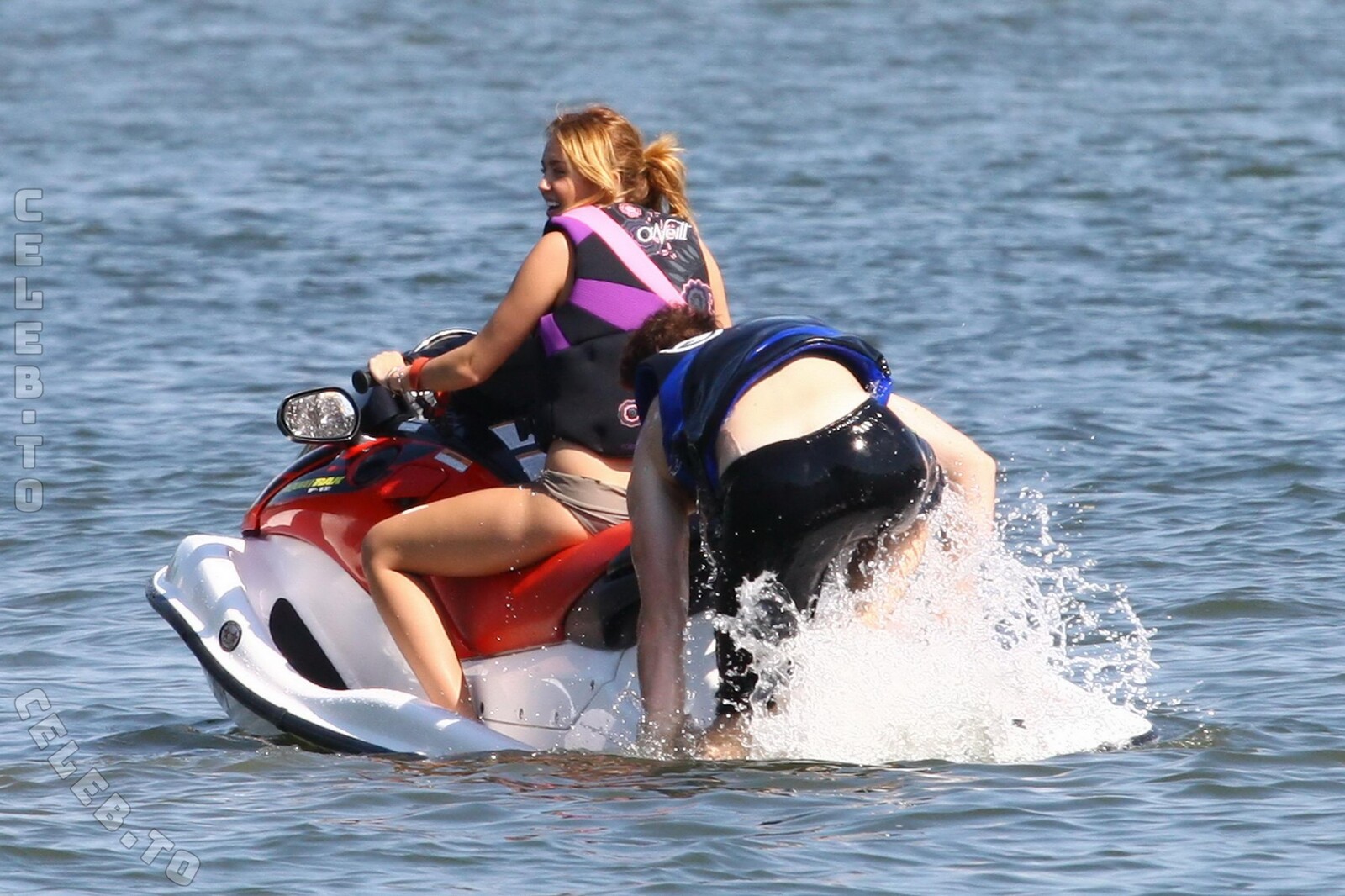 Miley Cyrus nude photo 13