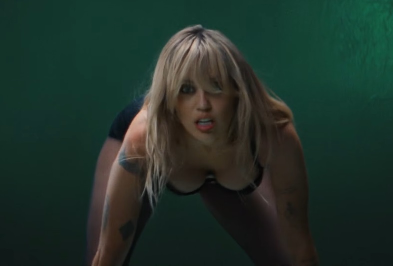 Miley Cyrus nude photo 4