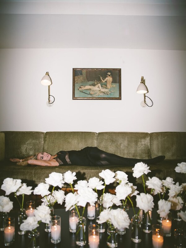Miley Cyrus nude photo 2