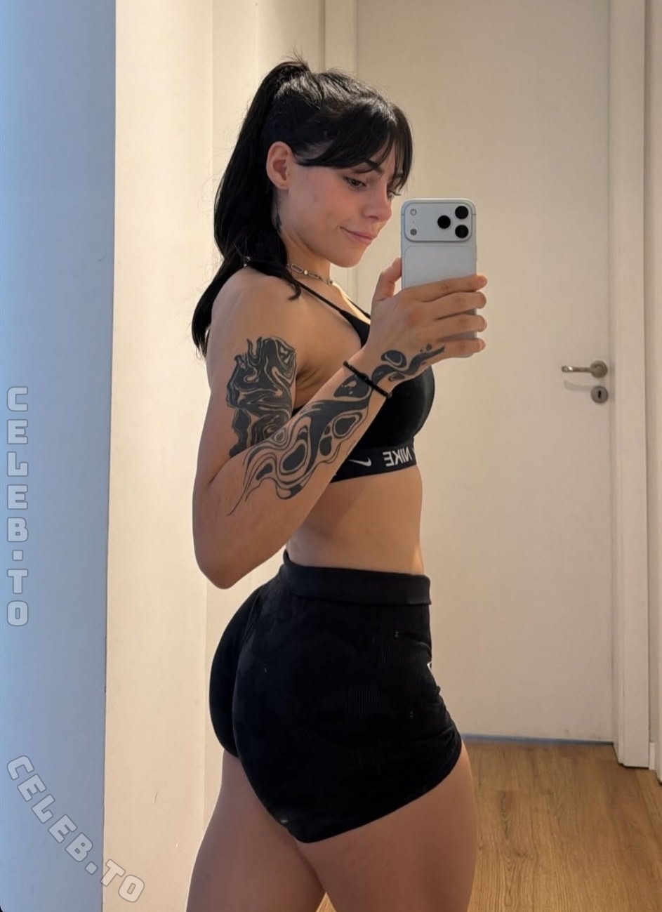Milica nude photo 6