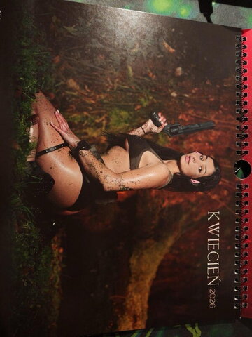 Miliholicy nude photo 6