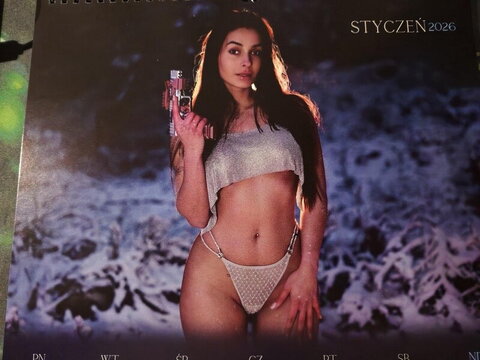 Miliholicy nude photo 2
