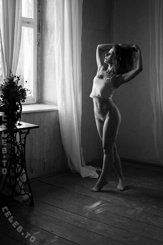 Milka.Dicaprio nude photo 2