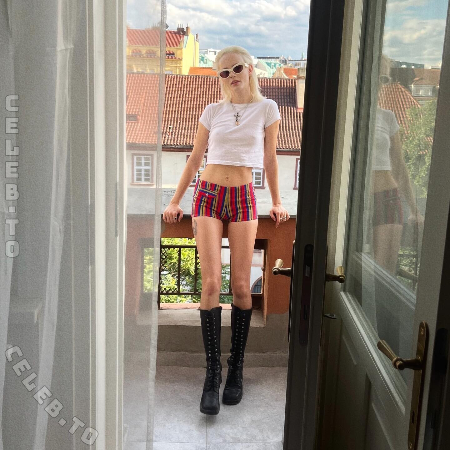 Milkie Way nude photo 15