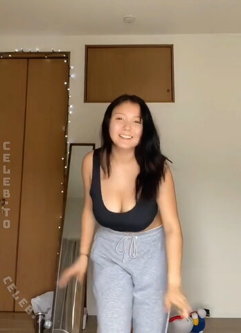 Millie Howell nude photo 28