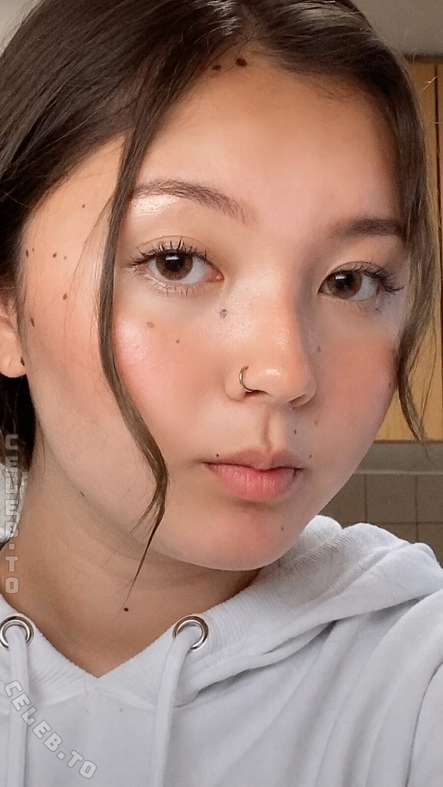 Millie Howell nude photo 1