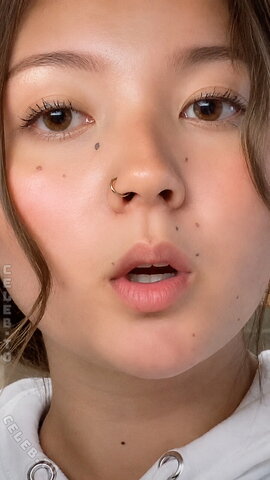 Millie Howell nude photo 6