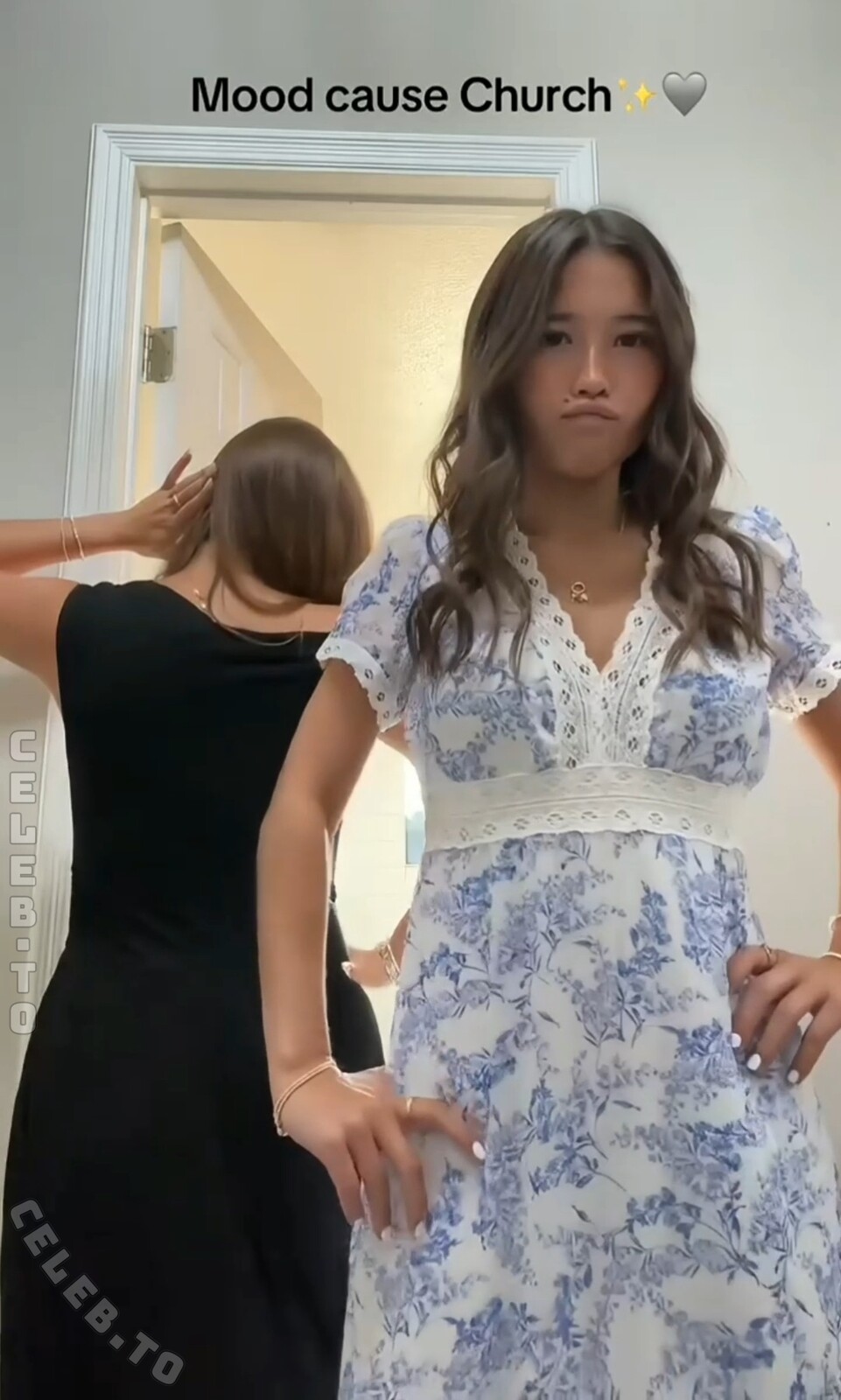 Millie Howell nude photo 5