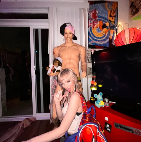 Millie Ramsey nude photo 3