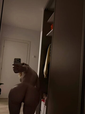 MillieHartwell nude photo 6