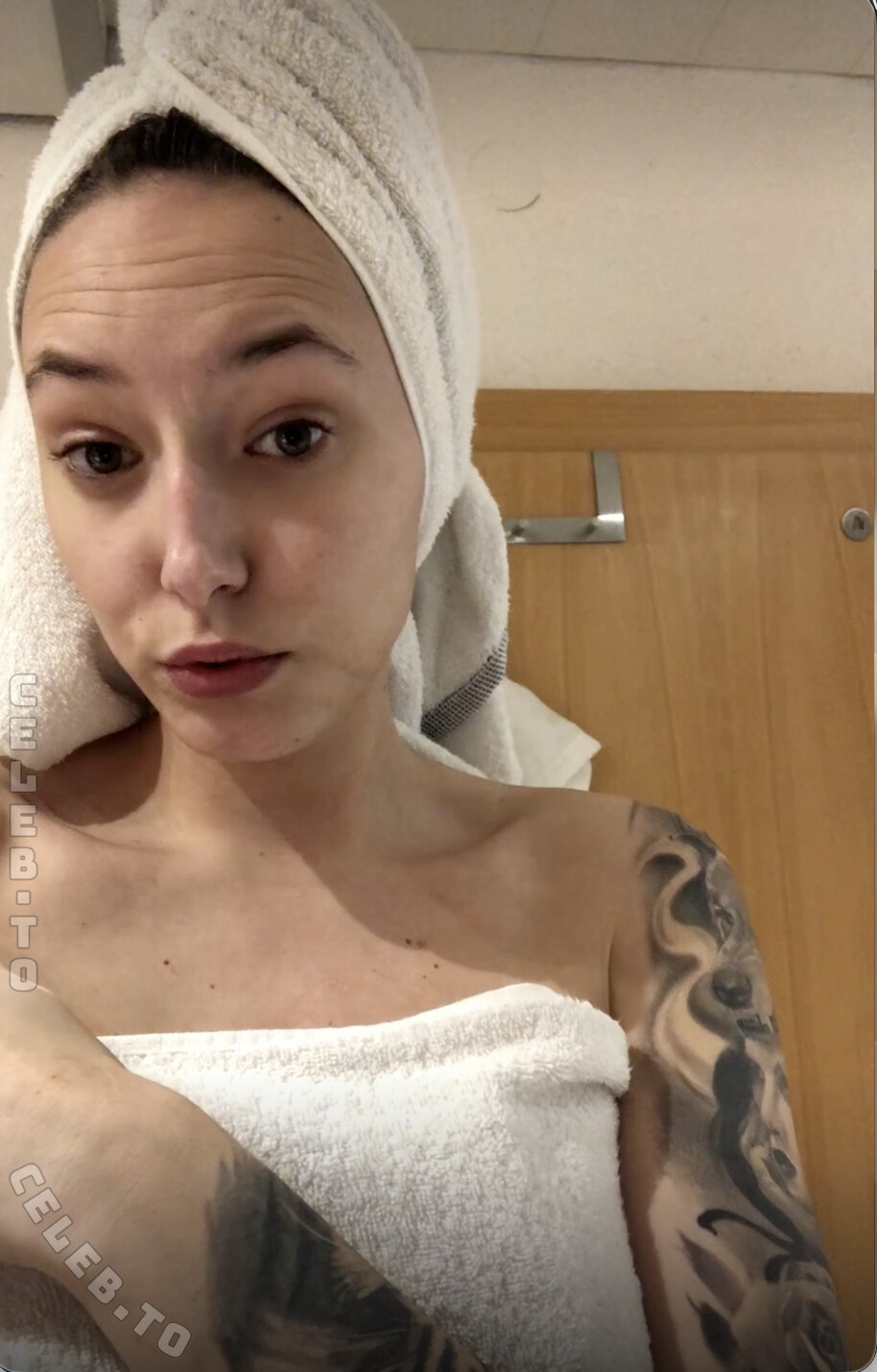 Milly Fischer nude photo 1