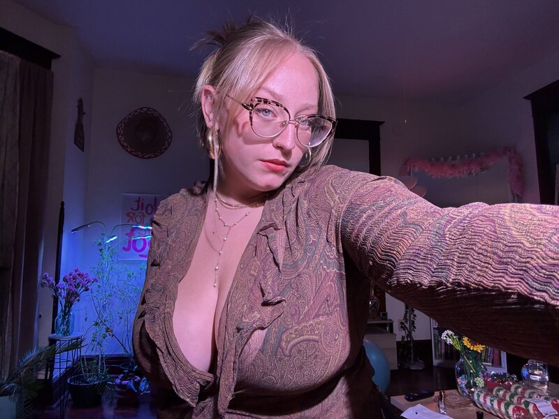 millymillynsfw nude photo 1