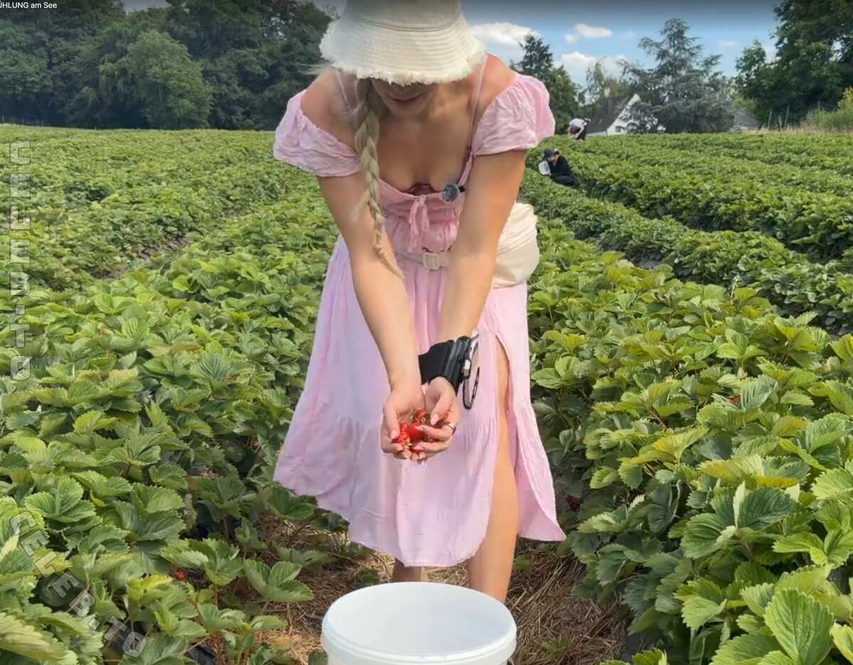 Milschbaum nude photo 5