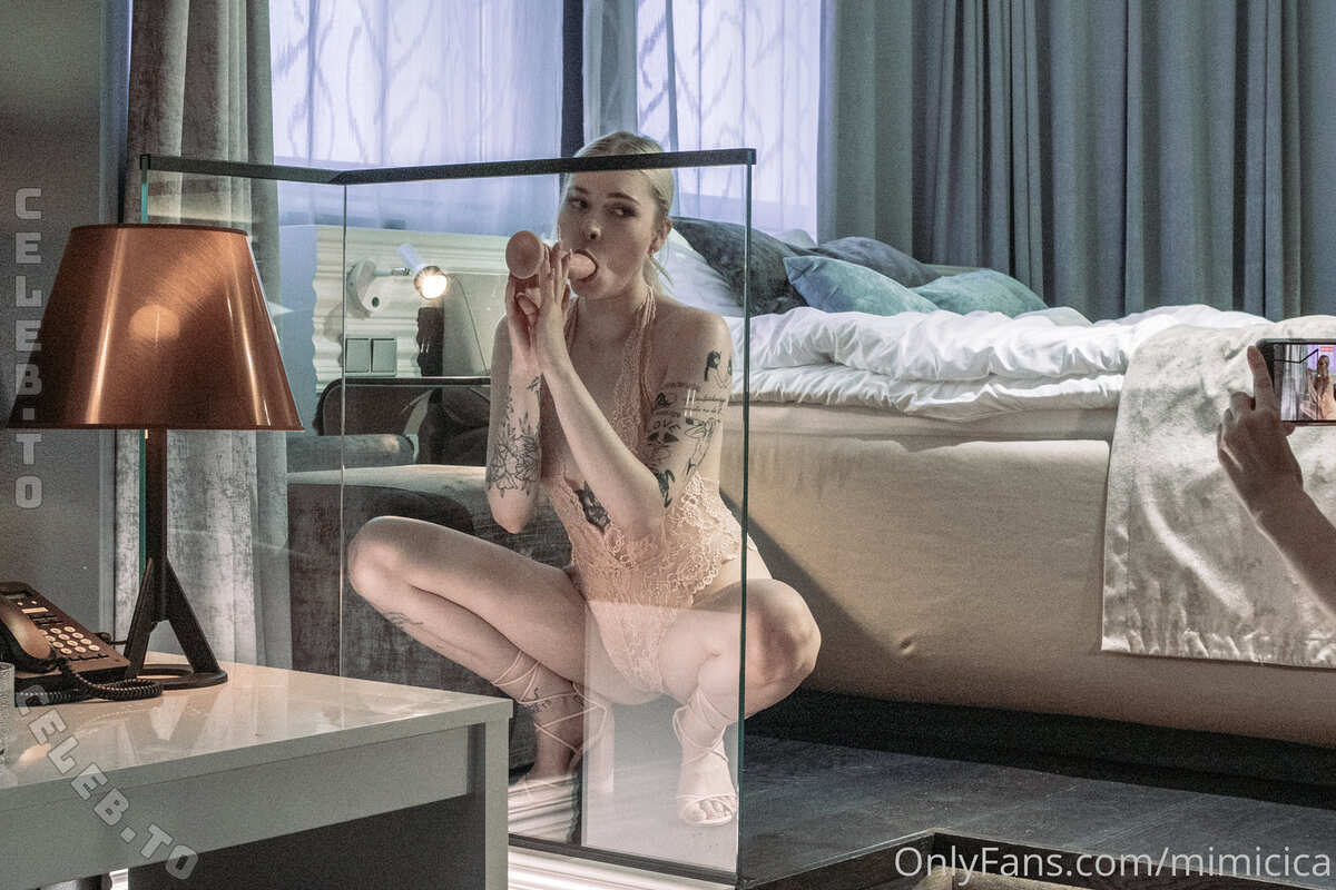 Mimi Cica nude photo 2