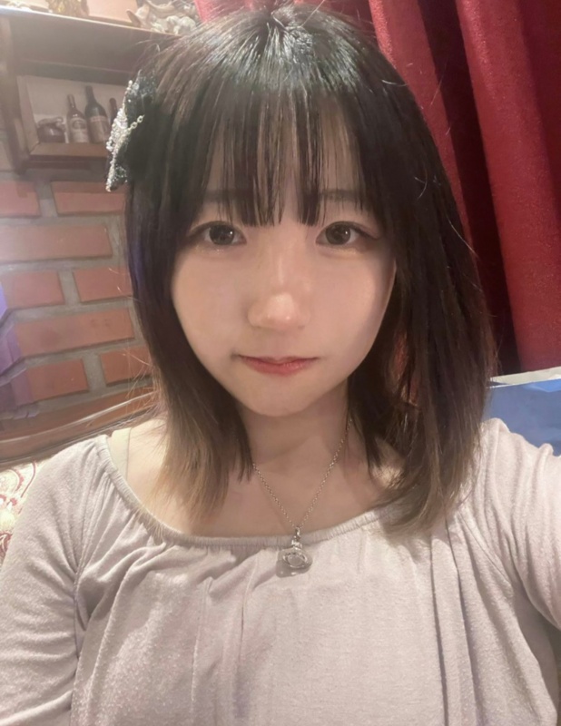 Min nude photo 1