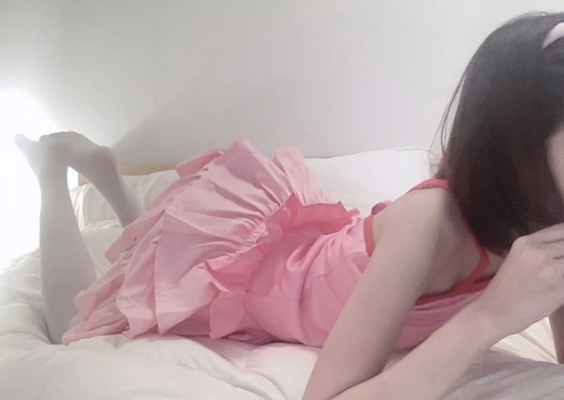Min nude photo 4