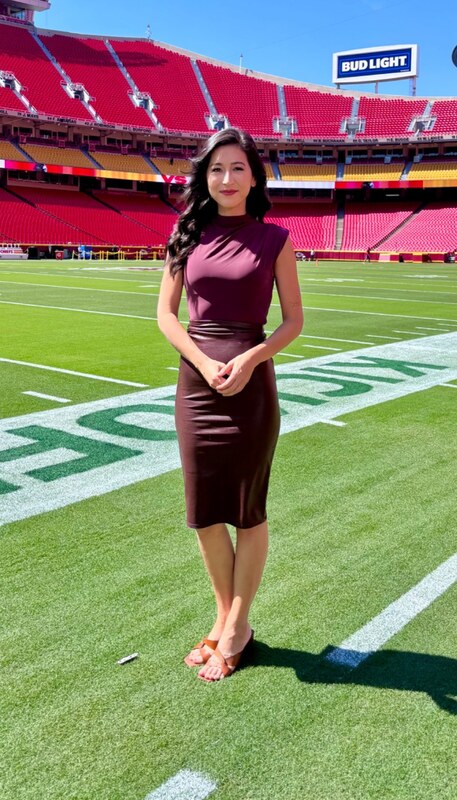 Mina Kimes nude photo 1
