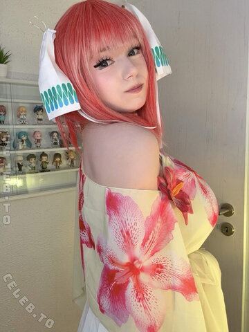 Mina min nude photo 16