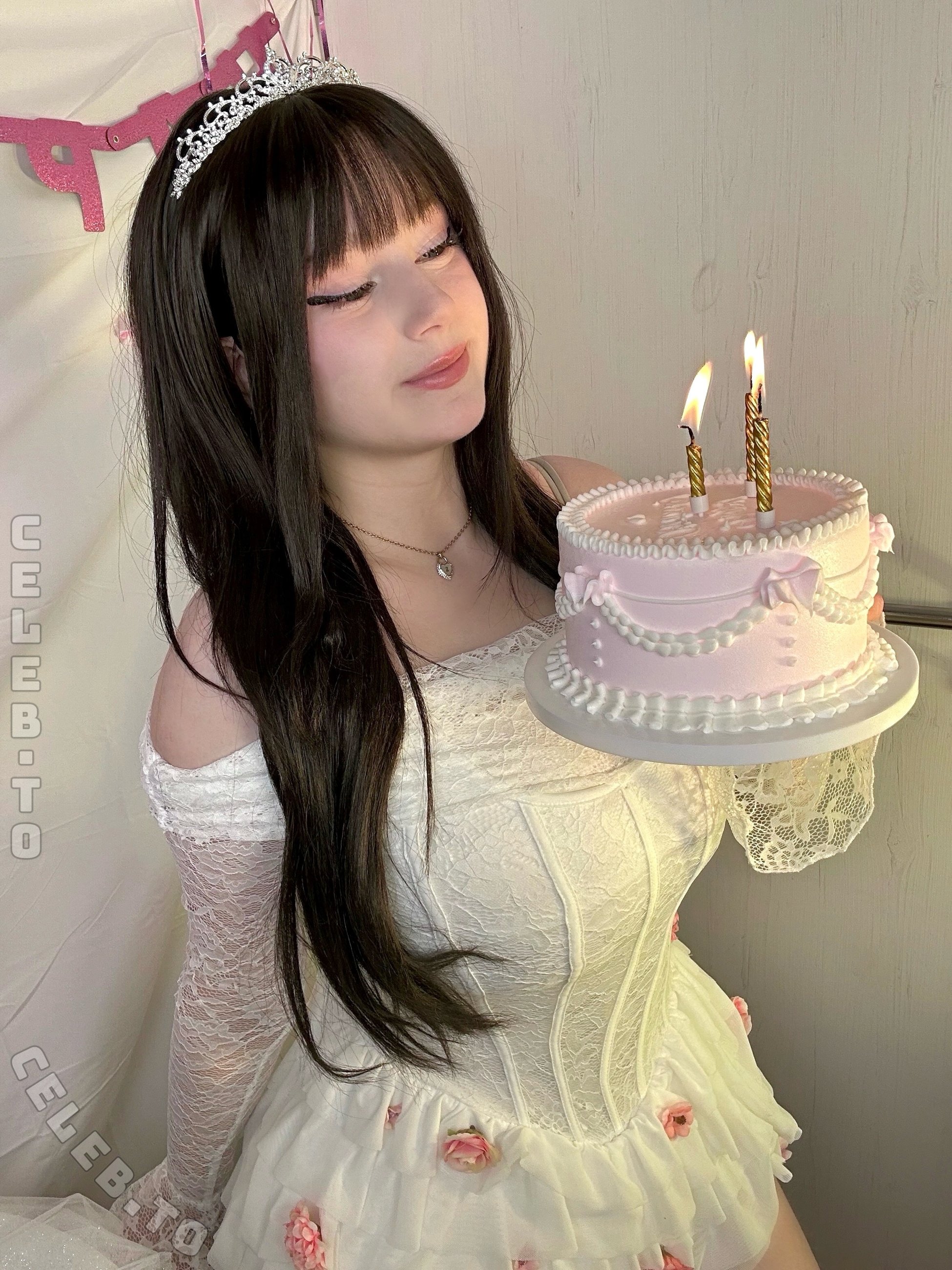 Mina min nude photo 3