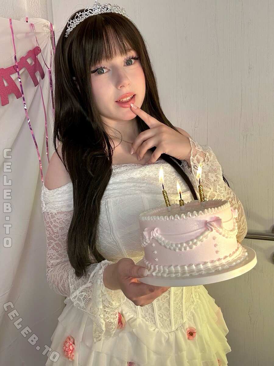 Mina min nude photo 6