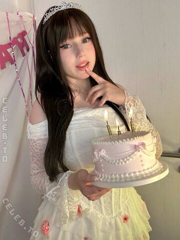 Mina min nude photo 3