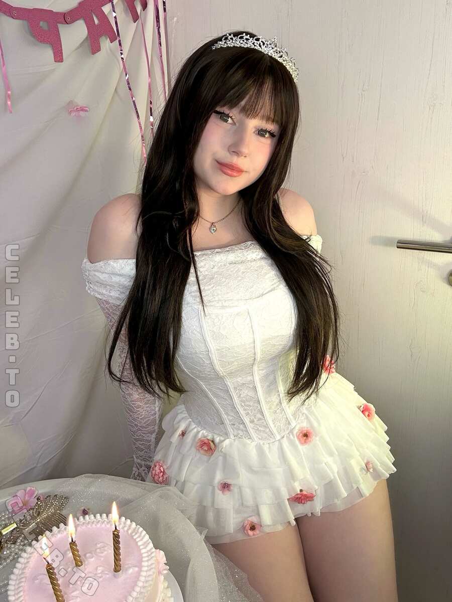 Mina min nude photo 8