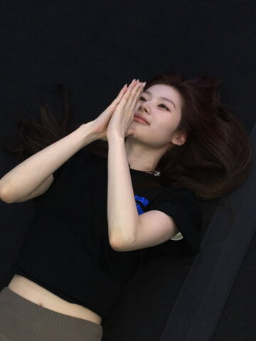 Minatozaki Sana nude photo 54
