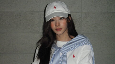 Minatozaki Sana nude photo 21