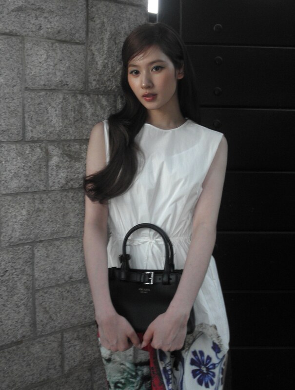 Minatozaki Sana nude photo 18